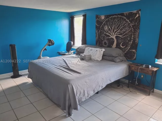 Продажа дома по адресу 540 SW 39th Ave - фото 8886413