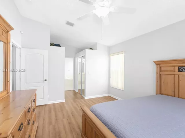 Дом в аренду по адресу 19401 SW 15th St 0 - фото 7607397