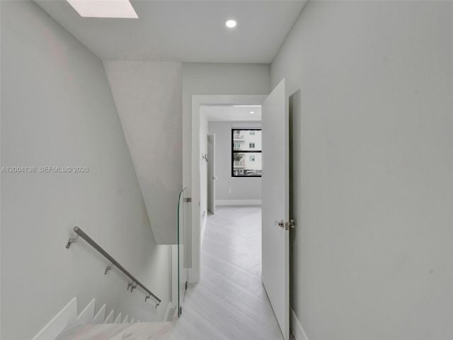 Дом в аренду по адресу 3744 NE 167th St 43 - фото 7605505