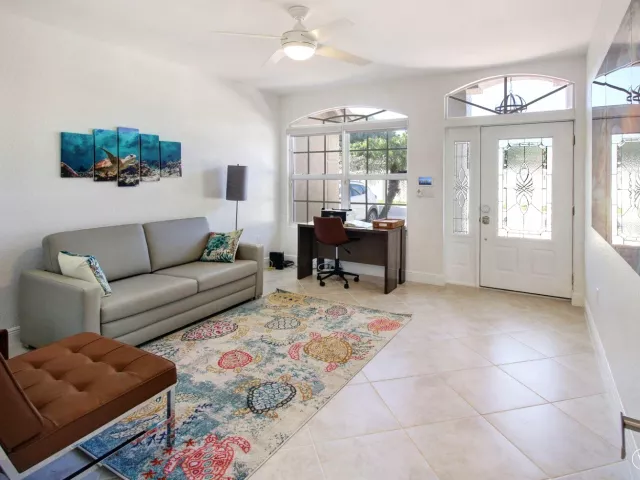 Продажа дома по адресу 218 Pine Avenue - фото 9356498