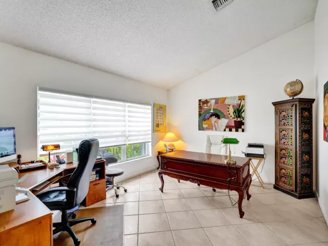 Продажа дома по адресу 3460 Dunes Vista Drive - фото 8984811