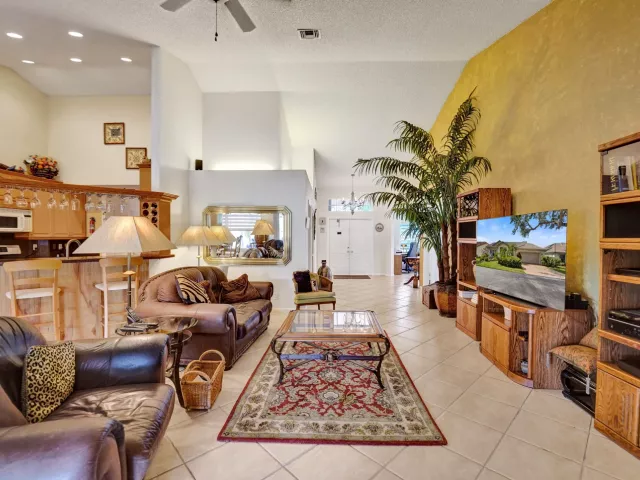 Продажа дома по адресу 3460 Dunes Vista Drive - фото 8984826