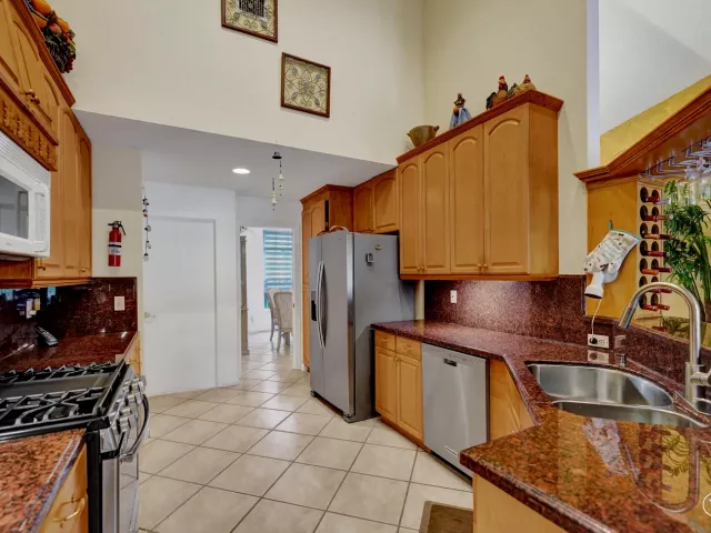 Продажа дома по адресу 3460 Dunes Vista Drive - фото 8984835