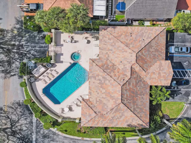 Продажа дома по адресу 3460 Dunes Vista Drive - фото 8984858