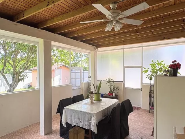 Дом в аренду по адресу 8581 SW 29th St - фото 7614953