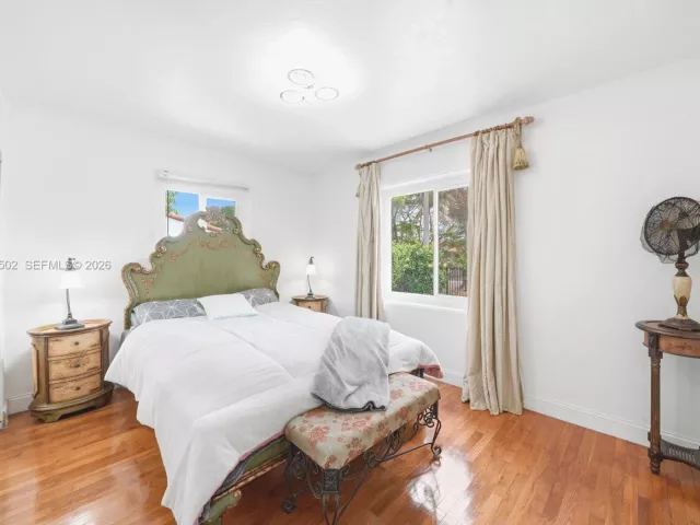 Продажа дома по адресу 4331 SW 7th St - фото 7633607