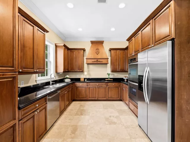 Продажа дома по адресу 1421 SW 20th Court - фото 9357872