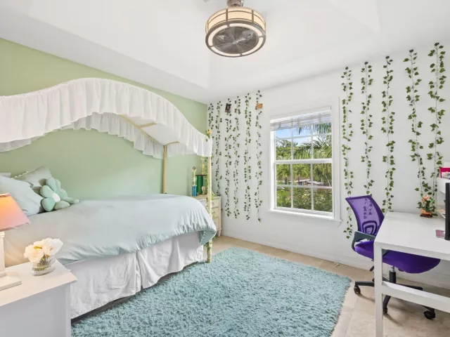Продажа дома по адресу 1421 SW 20th Court - фото 9357880
