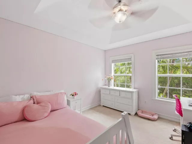 Продажа дома по адресу 1421 SW 20th Court - фото 9357884