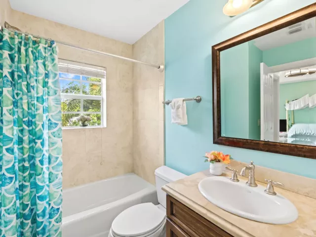 Продажа дома по адресу 1421 SW 20th Court - фото 9357885