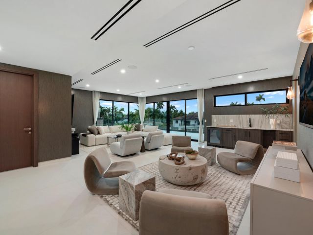 Продажа дома по адресу 441 Isle Of Palms Drive - фото 9375280