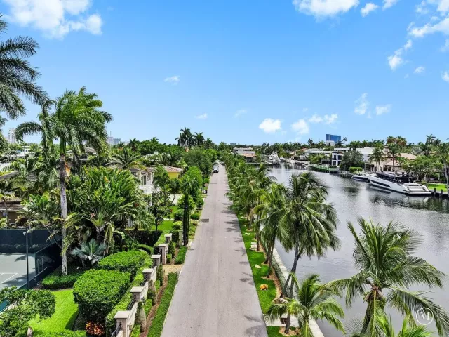Продажа дома по адресу 441 Isle Of Palms Drive - фото 9375236