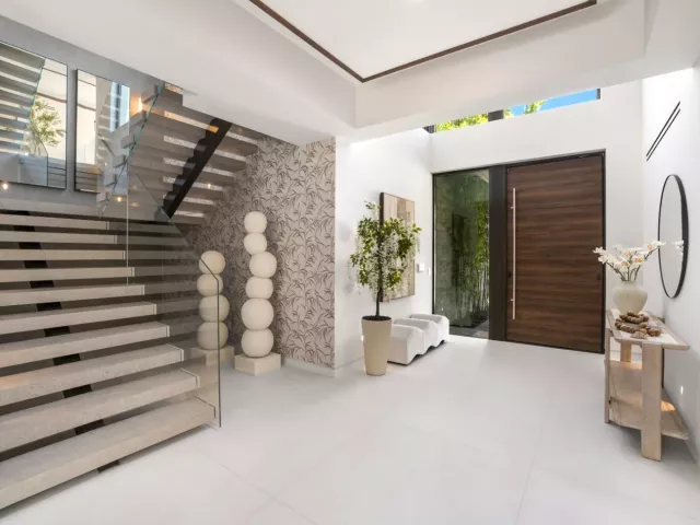 Продажа дома по адресу 441 Isle Of Palms Drive - фото 9375245