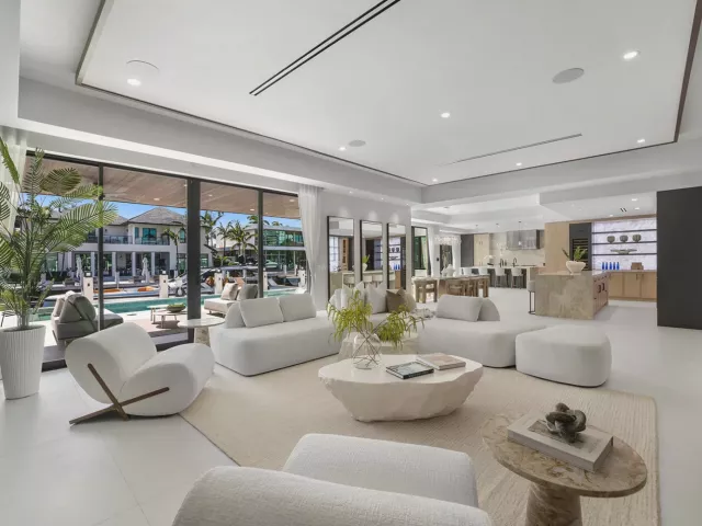Продажа дома по адресу 441 Isle Of Palms Drive - фото 9375247