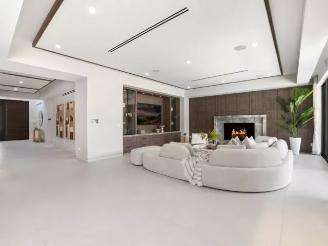 Продажа дома по адресу 441 Isle Of Palms Drive - фото 9375248