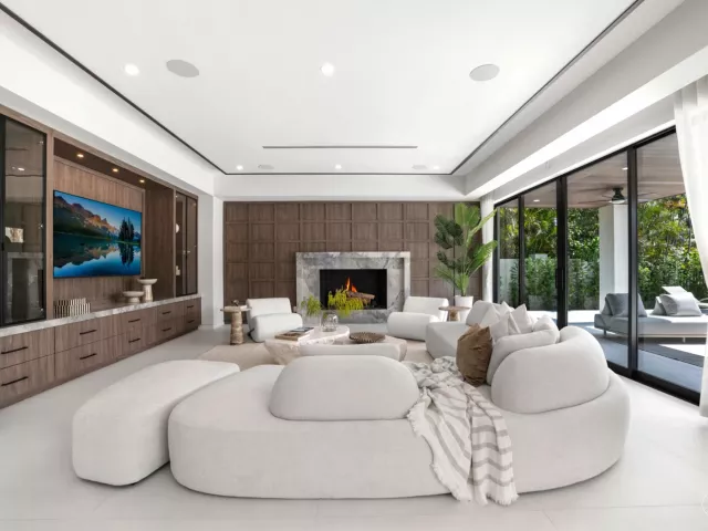 Продажа дома по адресу 441 Isle Of Palms Drive - фото 9375251