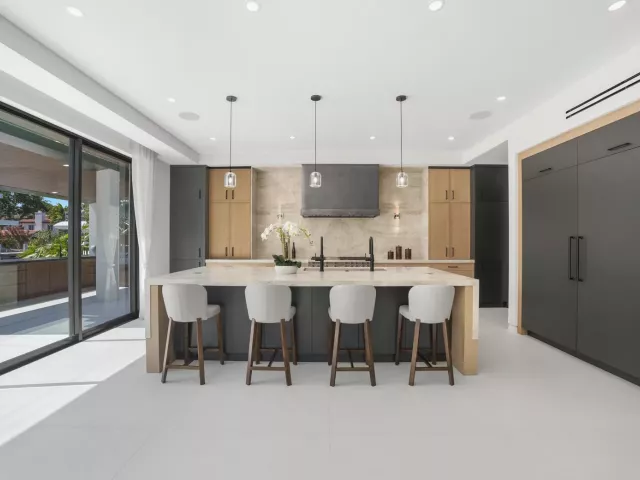 Продажа дома по адресу 441 Isle Of Palms Drive - фото 9375259
