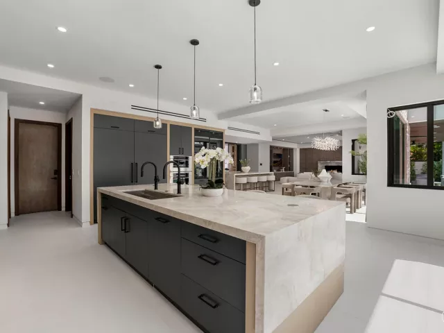 Продажа дома по адресу 441 Isle Of Palms Drive - фото 9375260