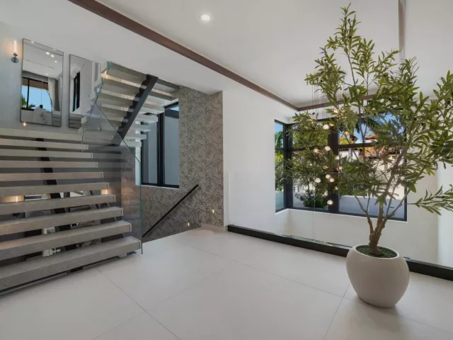 Продажа дома по адресу 441 Isle Of Palms Drive - фото 9375265