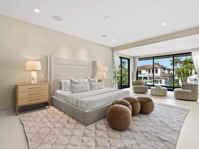 Продажа дома по адресу 441 Isle Of Palms Drive - фото 9375271