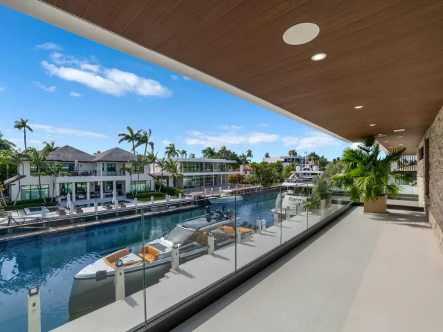 Продажа дома по адресу 441 Isle Of Palms Drive - фото 9375276