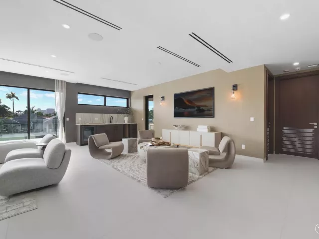 Продажа дома по адресу 441 Isle Of Palms Drive - фото 9375277