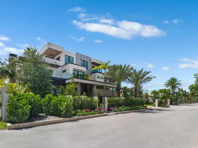 Продажа дома по адресу 441 Isle Of Palms Drive - фото 9375231