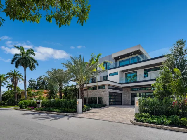 Продажа дома по адресу 441 Isle Of Palms Drive - фото 9375232