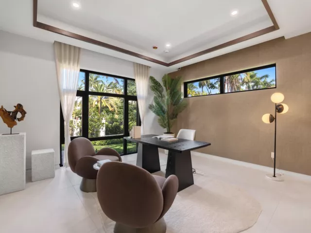 Продажа дома по адресу 441 Isle Of Palms Drive - фото 9375297