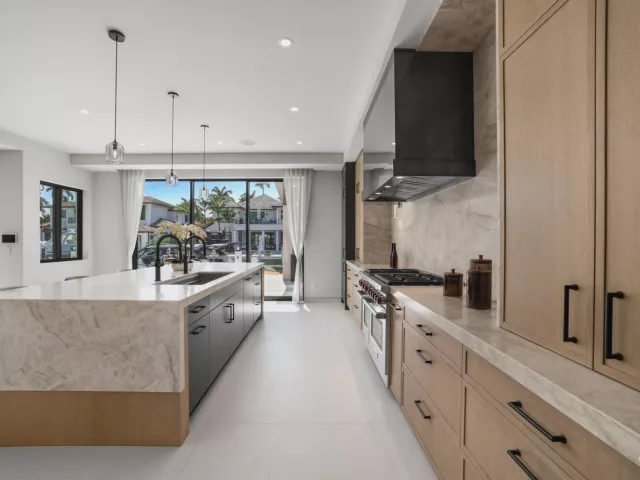 Продажа дома по адресу 441 Isle Of Palms Drive - фото 9375300