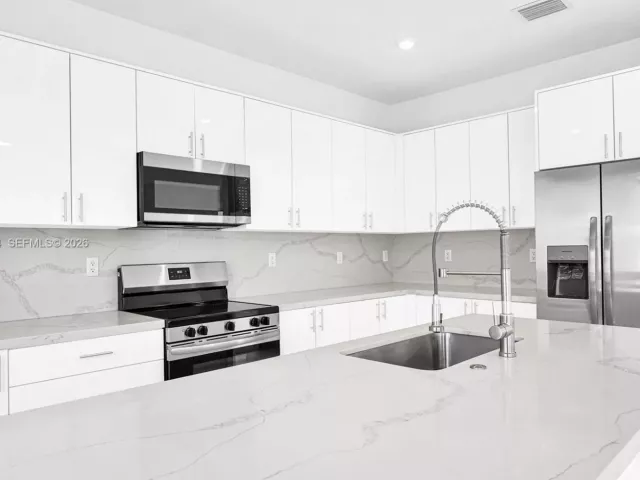 Продажа дома по адресу 22555 SW 125th Ave 13A - фото 7608394