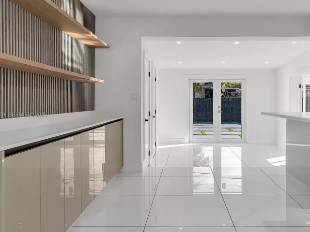 Продажа дома по адресу 6540 SW 25th St - фото 7608752