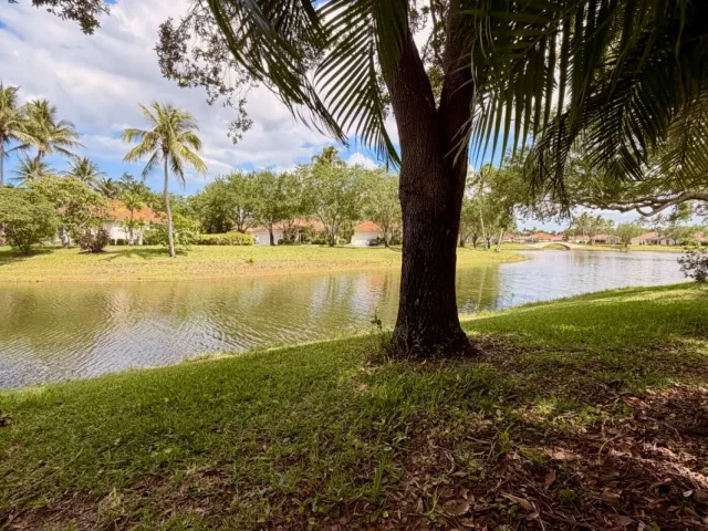 Продажа дома по адресу 2704 Irma Lake Drive - фото 8881431