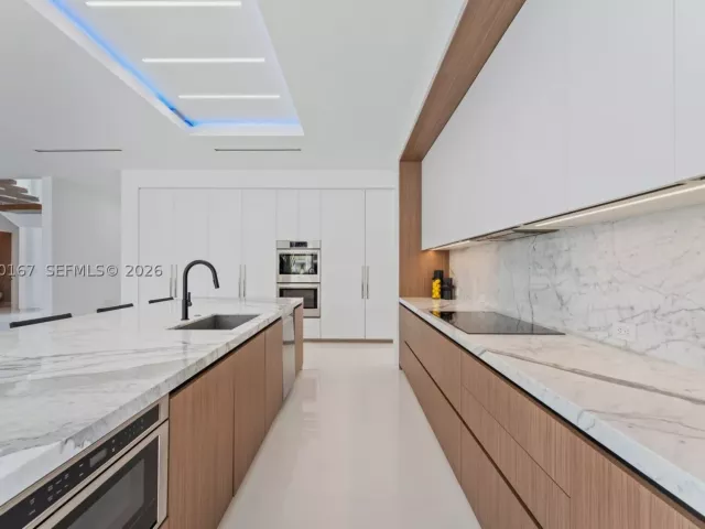 Продажа дома по адресу 4232 E Tradewinds Ave - фото 9350613