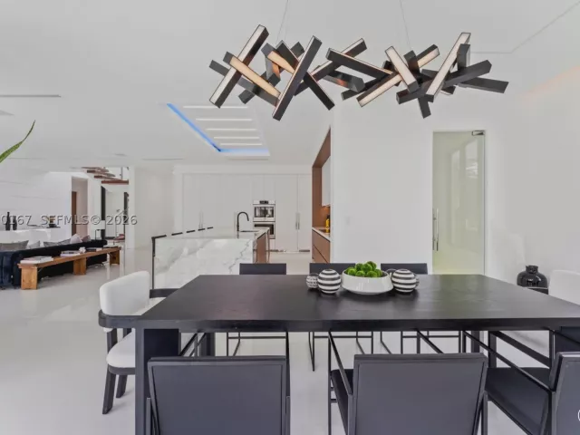 Продажа дома по адресу 4232 E Tradewinds Ave - фото 9350617