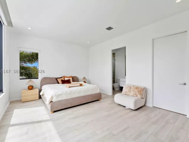Продажа дома по адресу 4232 E Tradewinds Ave - фото 9350627
