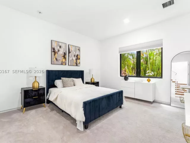 Продажа дома по адресу 4232 E Tradewinds Ave - фото 9350646