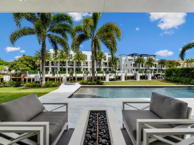 Продажа дома по адресу 4232 E Tradewinds Ave - фото 9350652