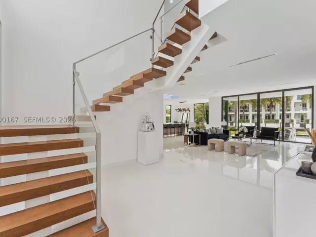 Продажа дома по адресу 4232 E Tradewinds Ave - фото 9350609