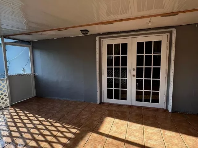 Дом в аренду по адресу 11600 SW 83rd Ter - фото 7618720