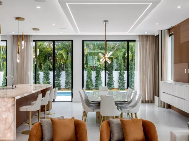 Продажа дома по адресу 310 NE 2nd Street - фото 9310989