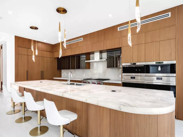 Продажа дома по адресу 310 NE 2nd Street - фото 9310993