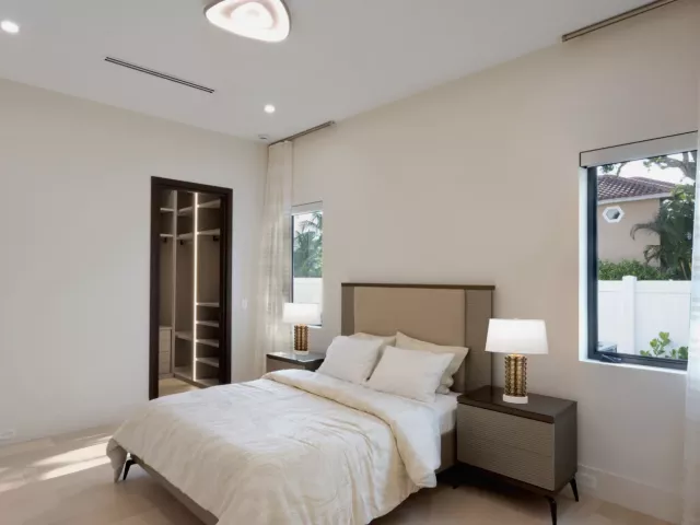 Продажа дома по адресу 310 NE 2nd Street - фото 9310994