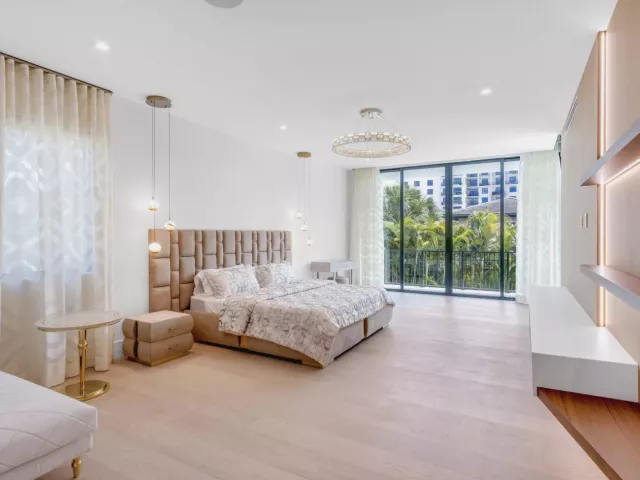 Продажа дома по адресу 310 NE 2nd Street - фото 9311002