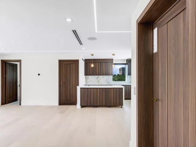 Продажа дома по адресу 310 NE 2nd Street - фото 9311020