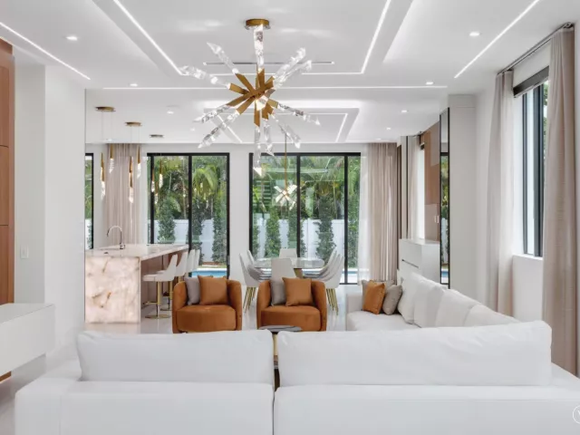 Продажа дома по адресу 310 NE 2nd Street - фото 9310984