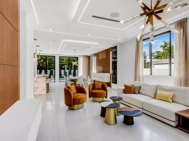 Продажа дома по адресу 310 NE 2nd Street - фото 9310985