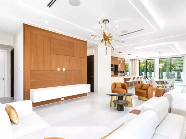 Продажа дома по адресу 310 NE 2nd Street - фото 9310986