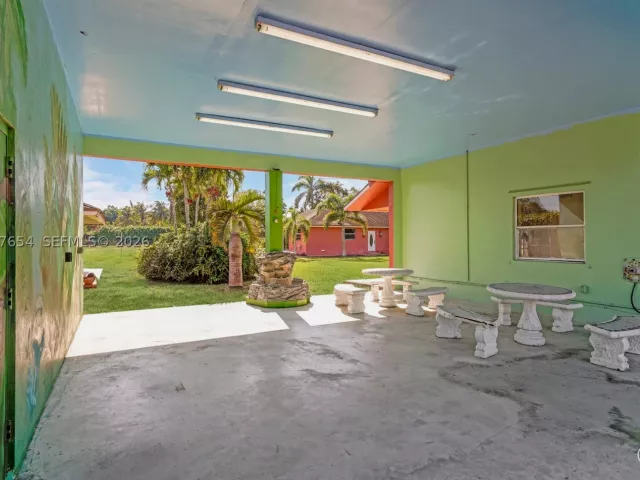 Продажа дома по адресу 20000 SW 216th St - фото 9088224