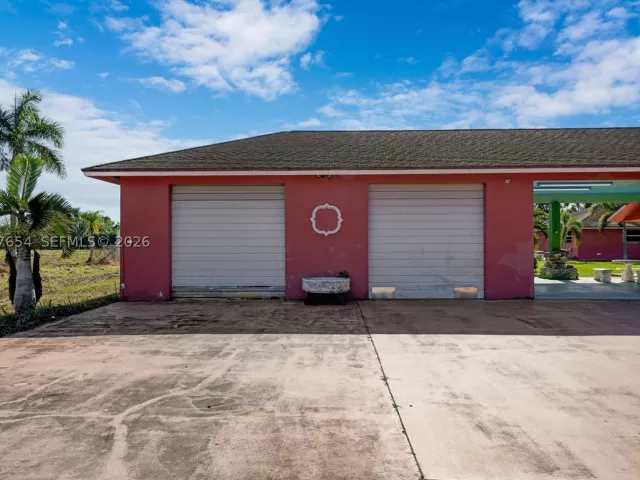 Продажа дома по адресу 20000 SW 216th St - фото 9088226